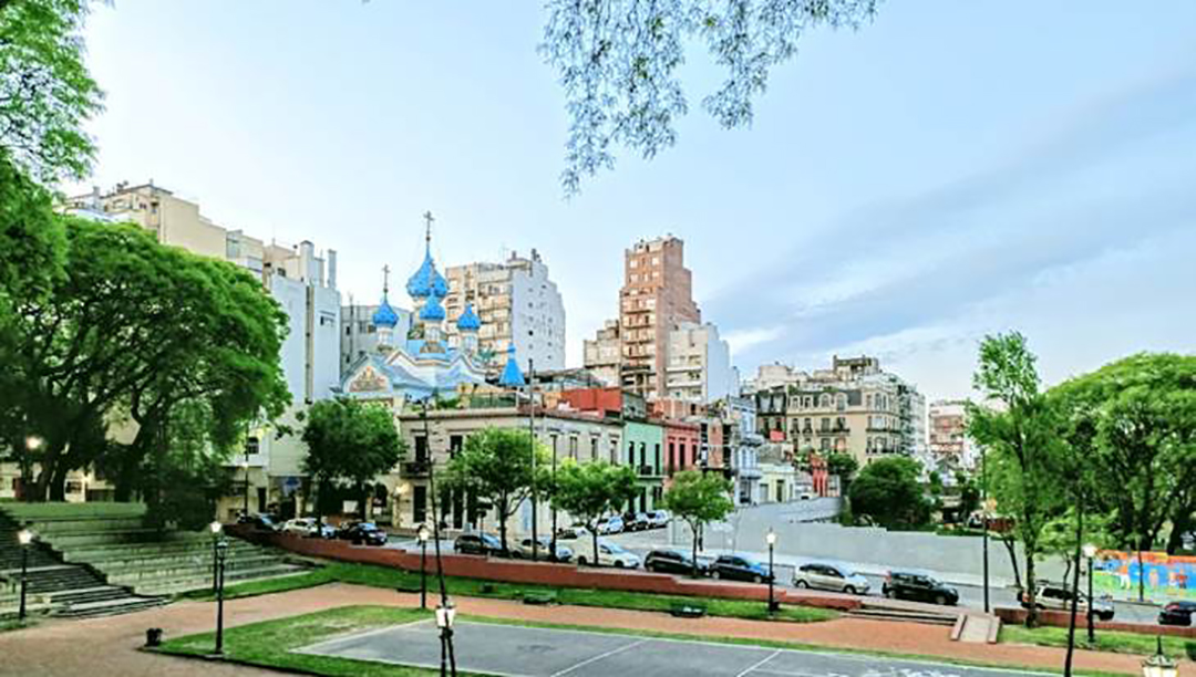 https://amazeddotblog.files.wordpress.com/2020/09/buenos-aires-san-telmo-cathedrale-orthodoxe-russe-de-la-sainte-trinite-photo-fc-1.jpg?w=1024