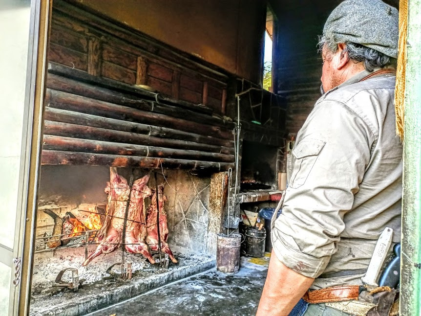 https://amazeddotblog.files.wordpress.com/2020/09/patagonia-parque-nacional-los-glaciares-parrilla-du-ranch-nibepo-aike-lago-roca-photo-fc.jpg?w=862