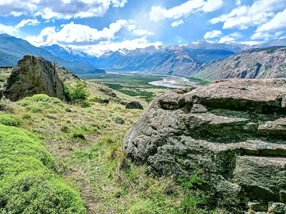 https://amazeddotblog.files.wordpress.com/2020/09/patagonia-el-chalten-le-rio-de-la-vueltas-photo-fc.jpg?w=927